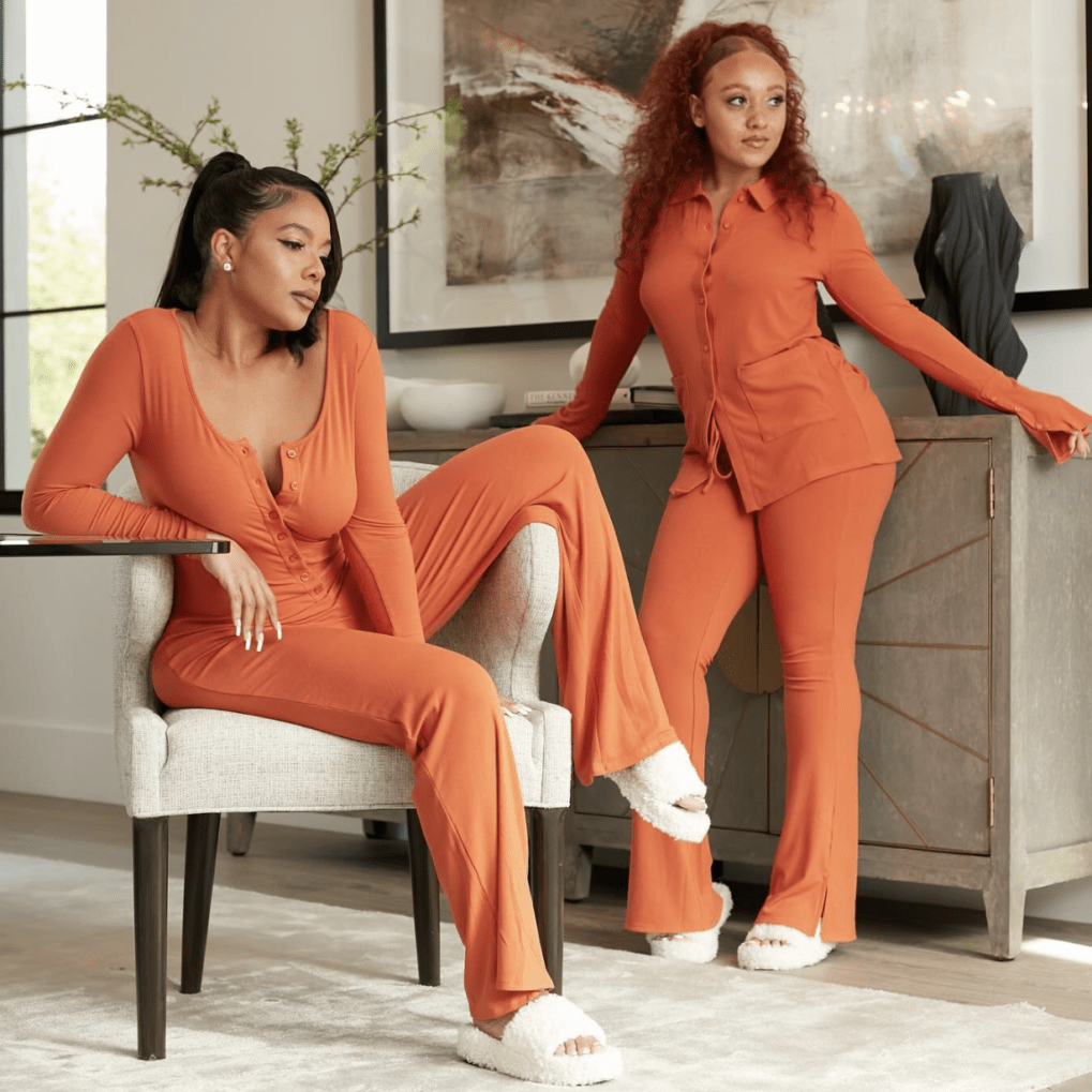 جمبسوت نسائي