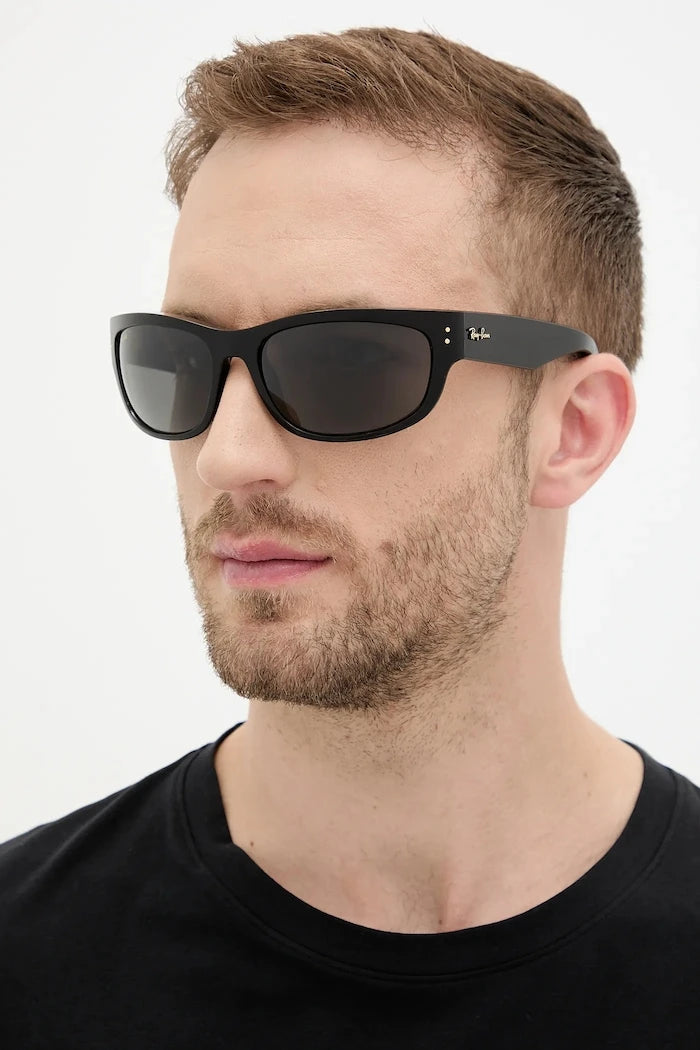 Ray-Ban güneş gözlüğü