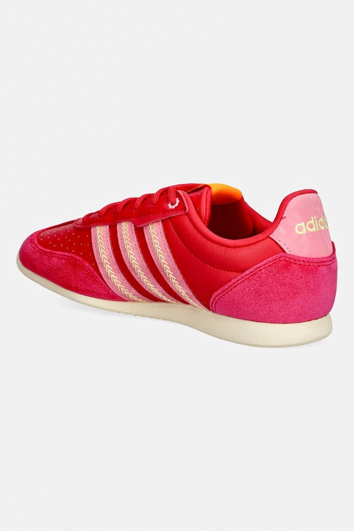 Маратонки adidas Barreda