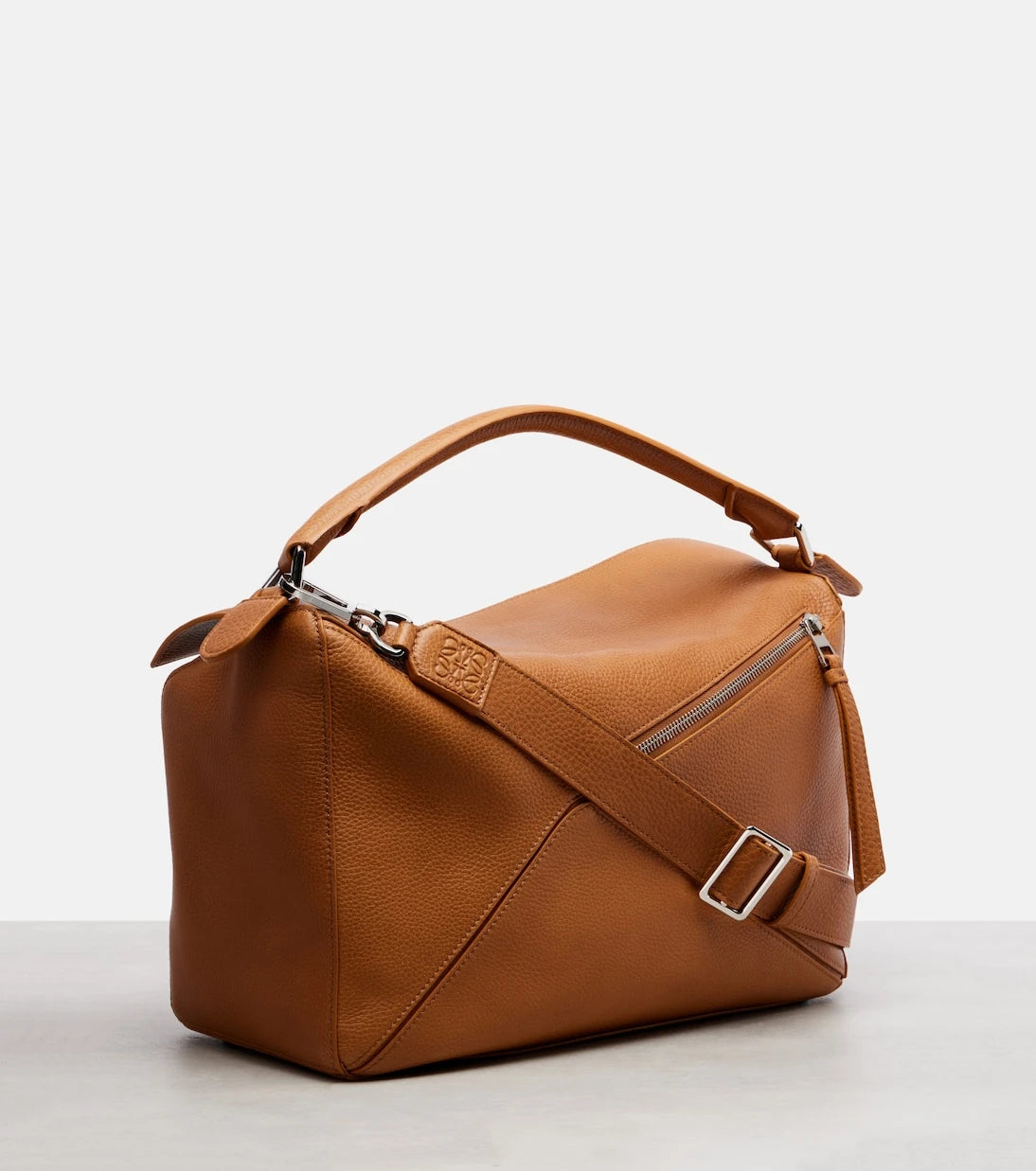 Loewe - حقيبة توت Puzzle كبيرة من الجلد