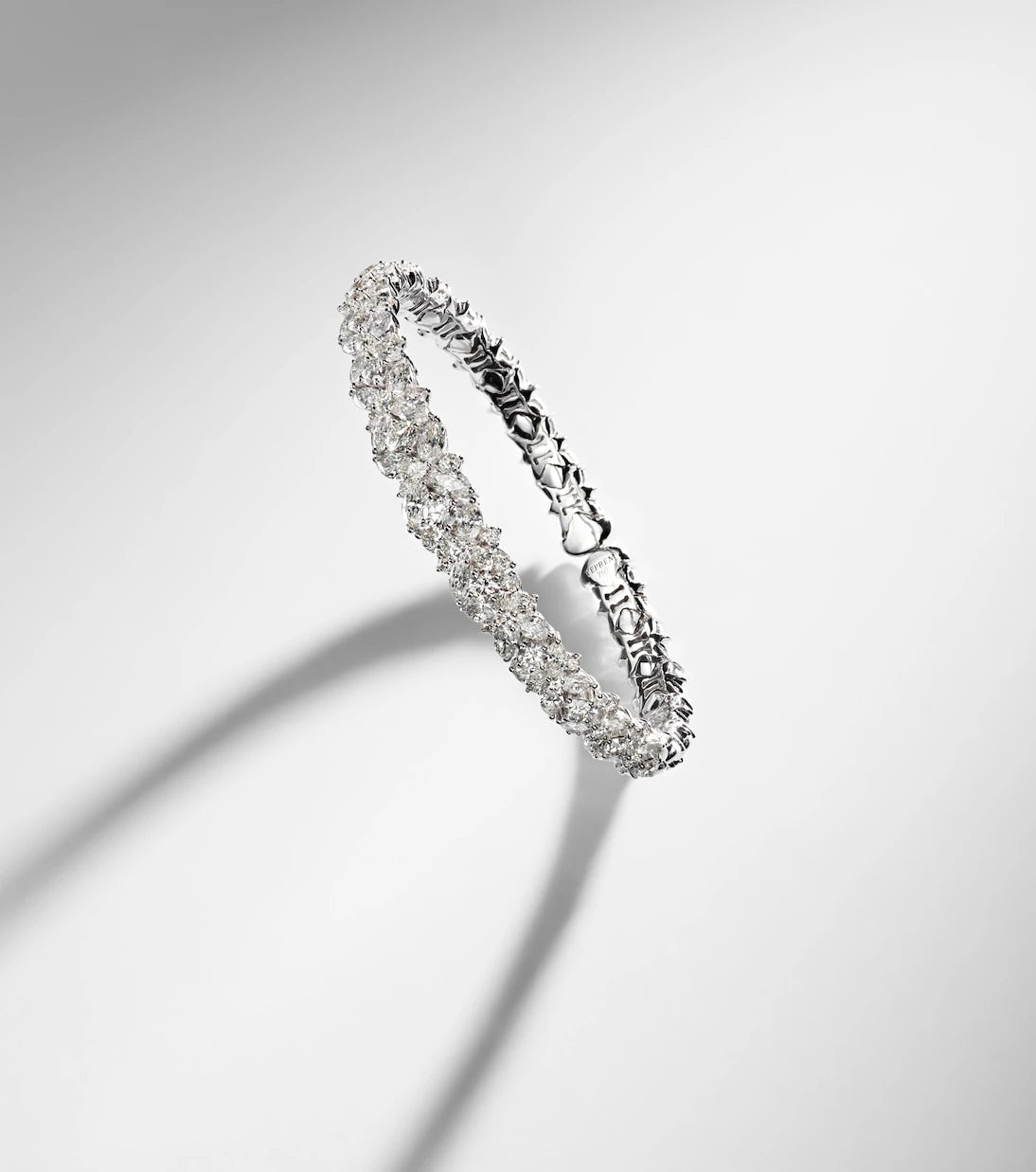 Yeprem - Y-Couture 18kt white gold bangle with diamonds
