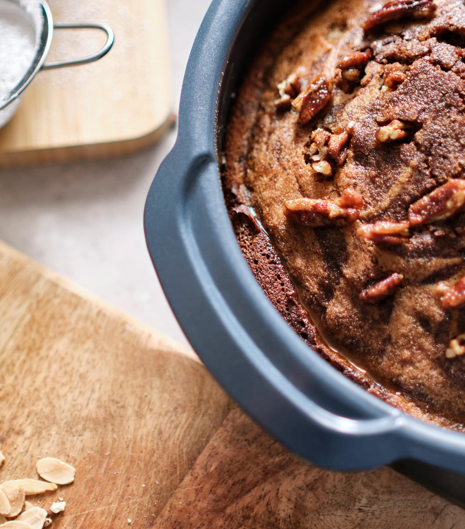 Set of 2 Non-Stick Nest Round Cake Tins