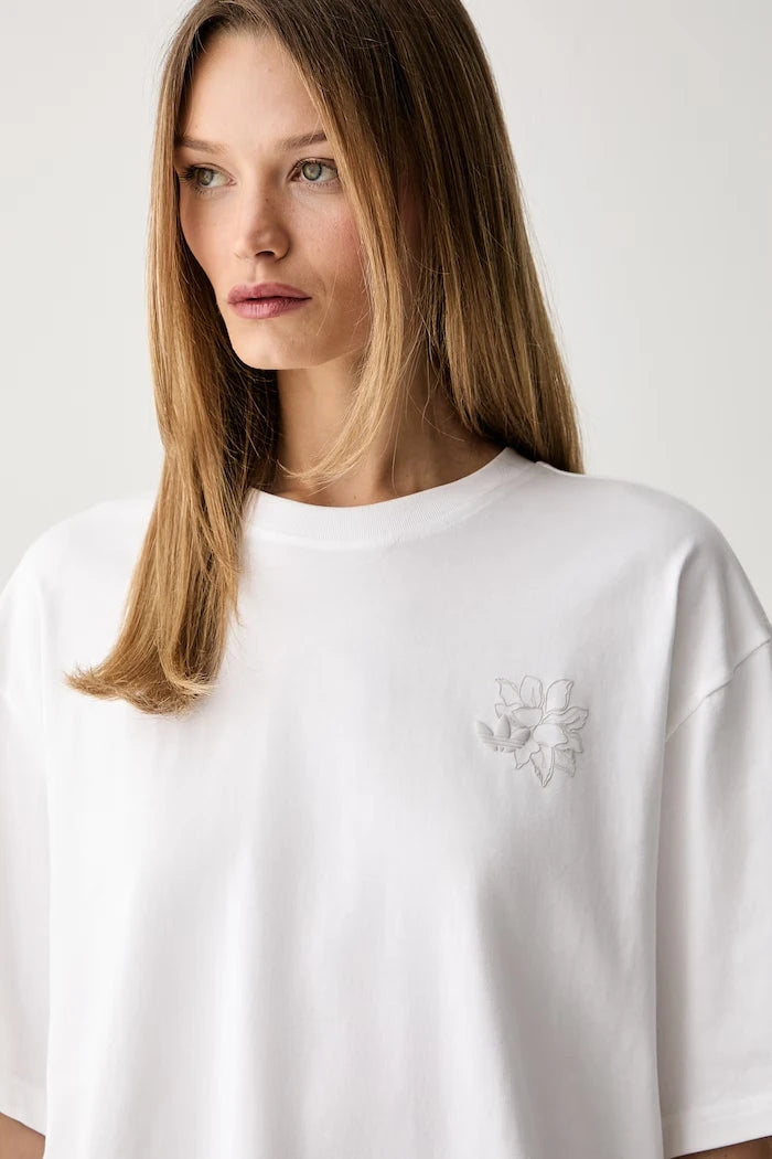 adidas Originals kadın pamuklu oversize tişört Floral