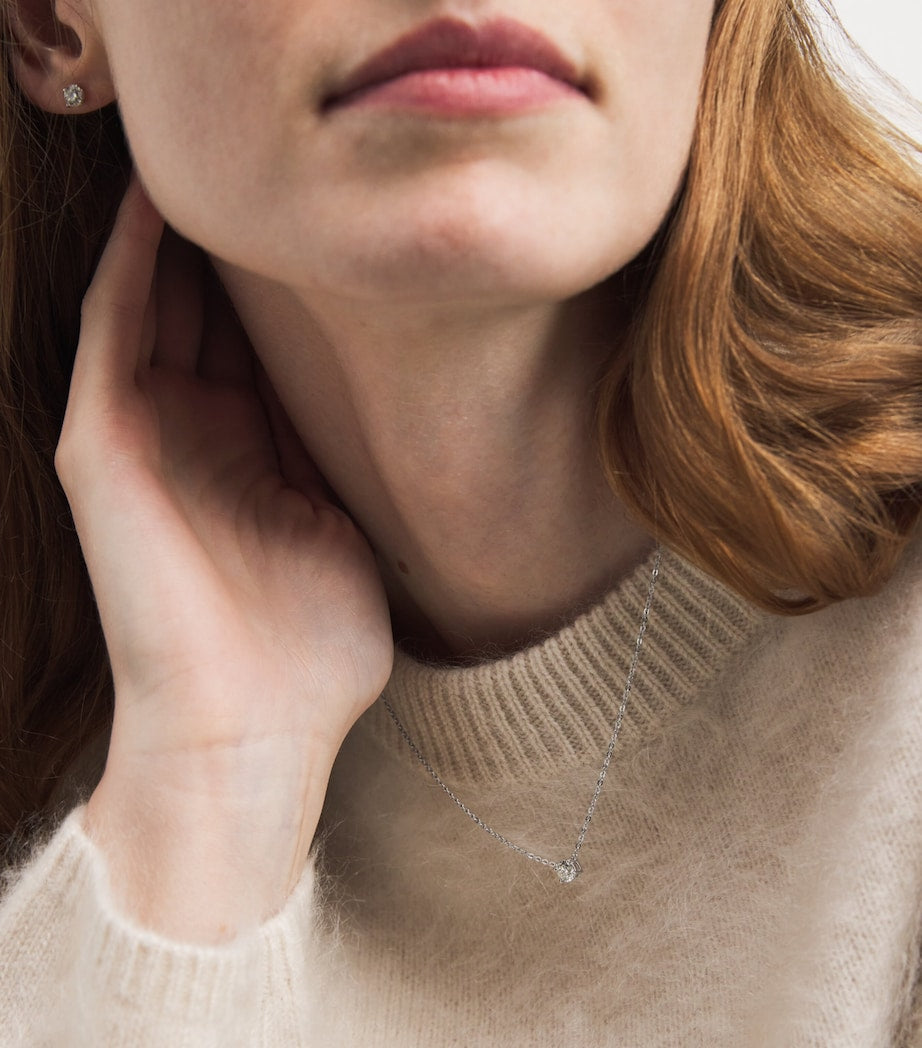 White Gold and Diamond Pendant Necklace (0.50ct)