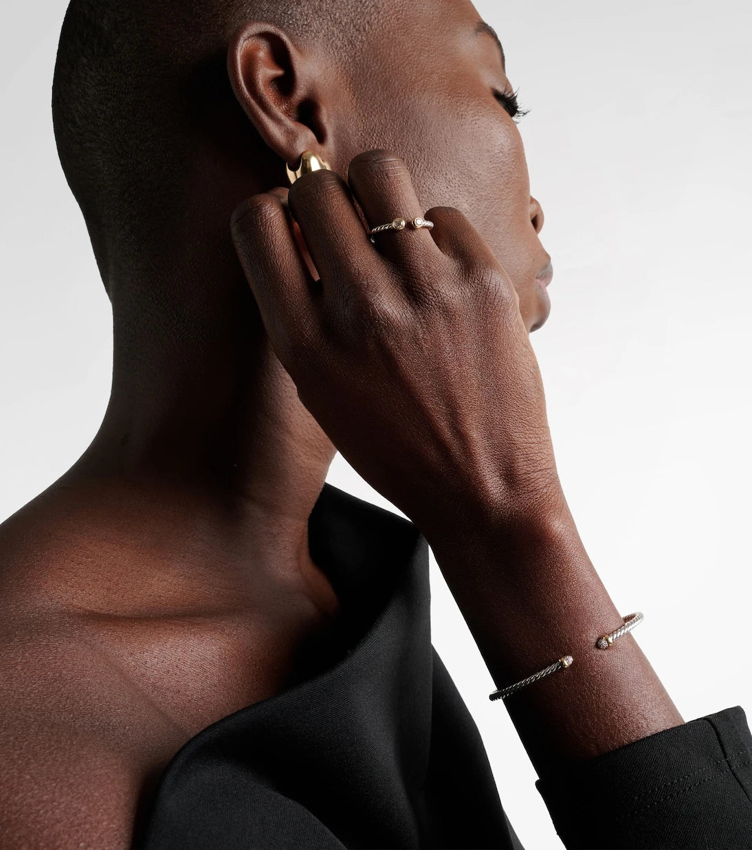 David Yurman - سوار كفّ "مايكرو كيبل فليكس" من الفضة الإسترلينية والذهب عيار 14 قيراطًا مع الألماس