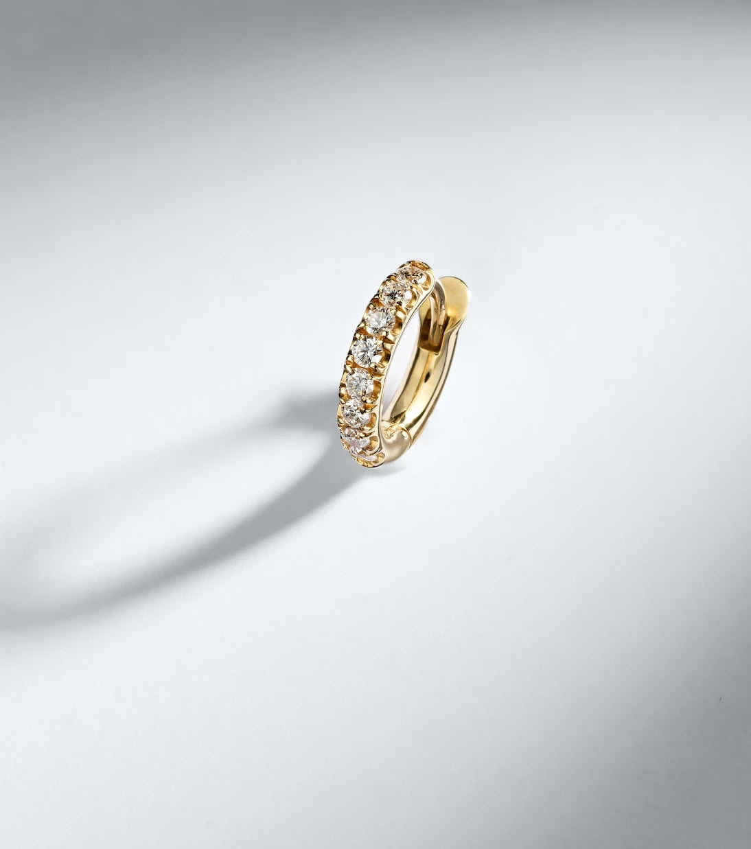 Spinelli Kilcollin - Micro Hoop Mini 18kt gold single earring with diamonds