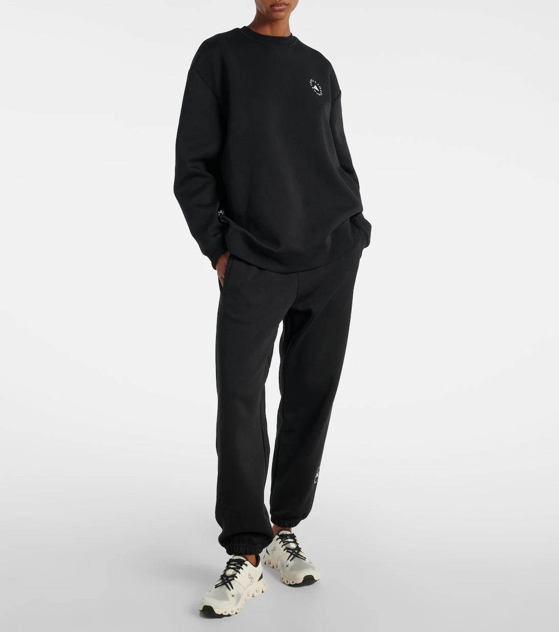Adidas by Stella McCartney - سويت شيرت من مزيج القطن بشعار الماركة