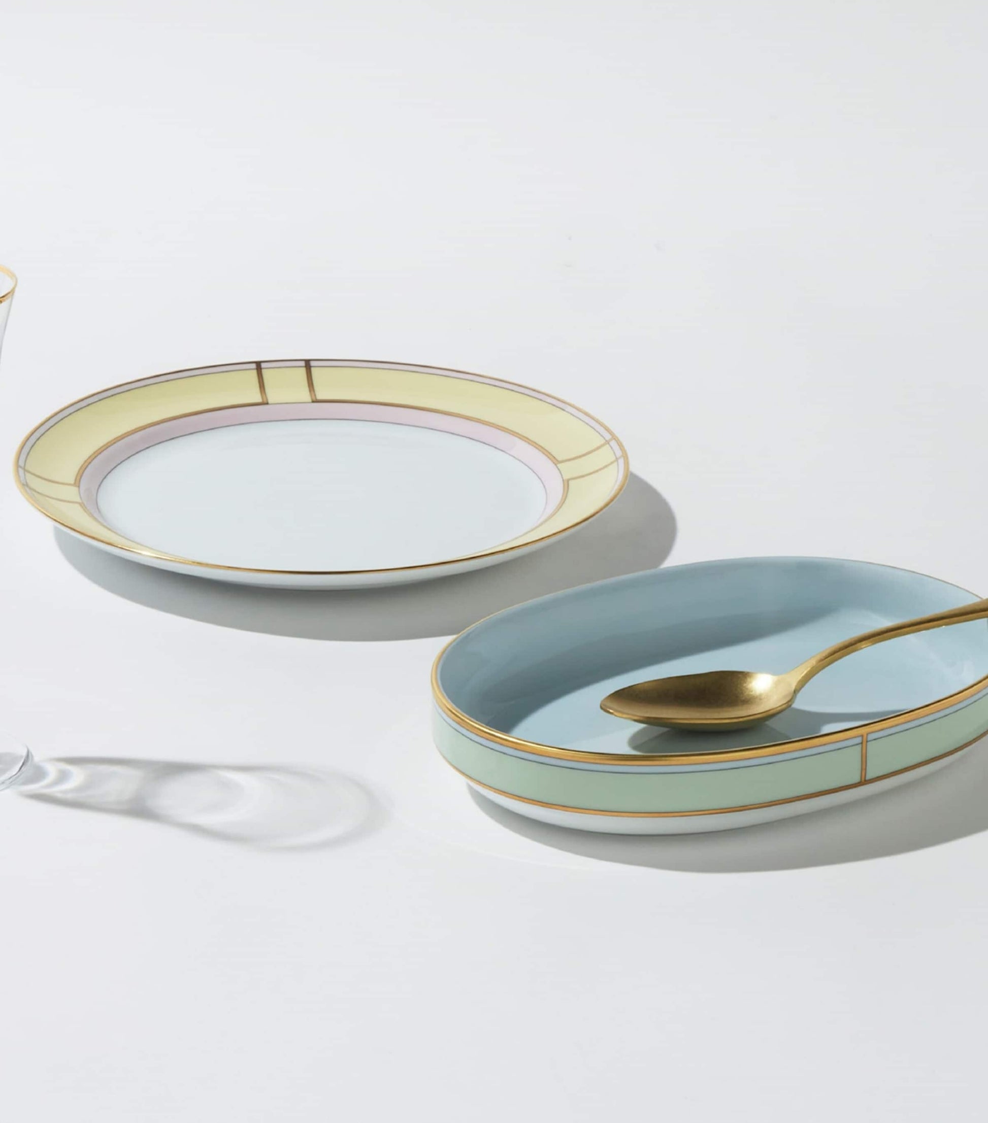 Porcelain Colonna Diva Verde Pickle Dish (21.5cm)