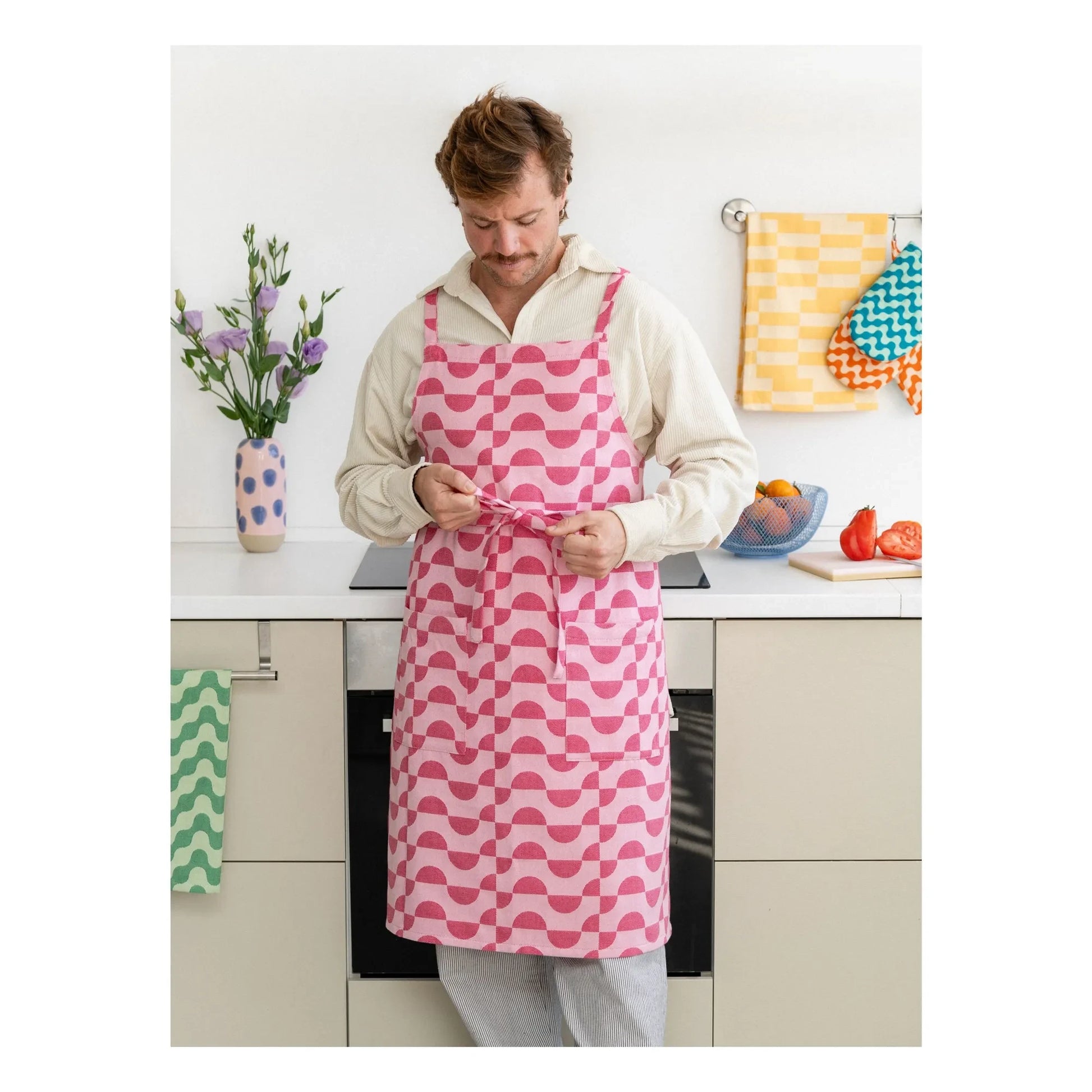 Tarta Gelatina - Cherry Flakes apron | Pink