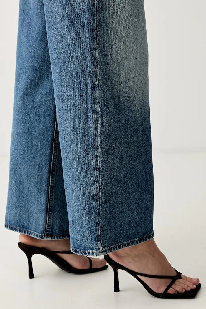 Calvin Klein Jeans дънки relaxed fit дамски