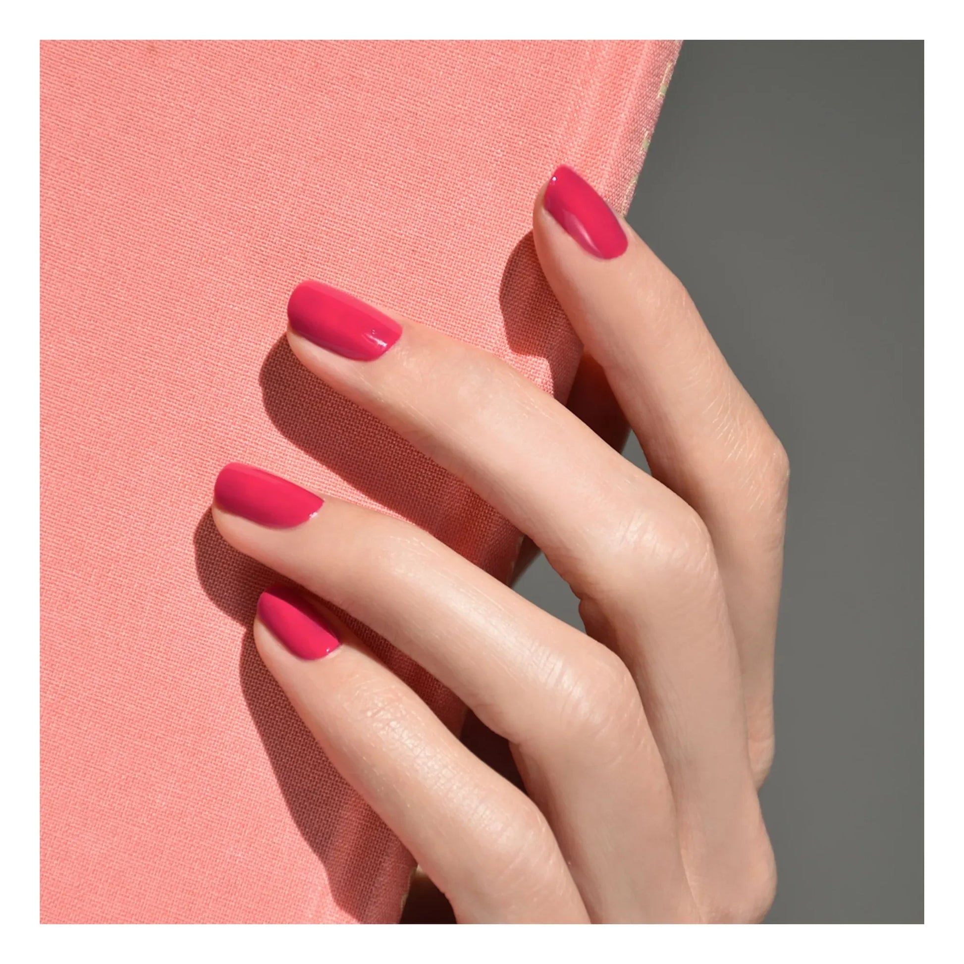 Manucurist - Peonie Green Flash Semi-Permanent Nail Polish - 15 ml