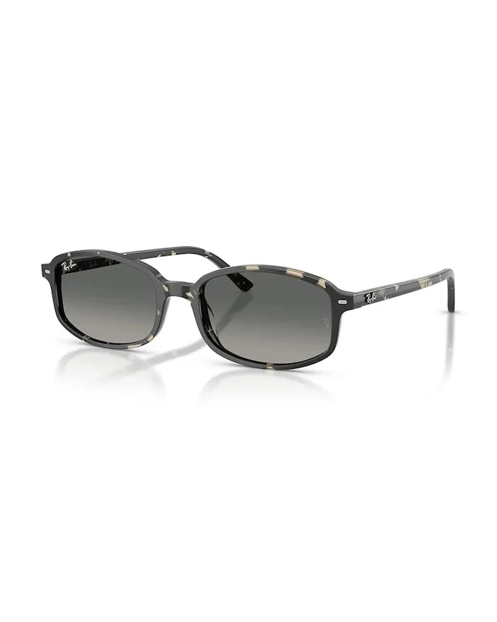 Ray-Ban güneş gözlüğü