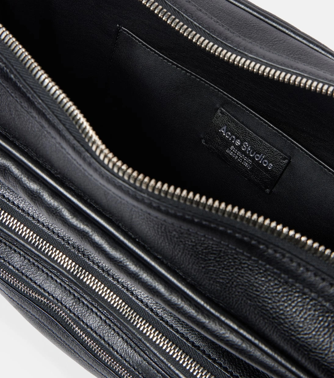 Acne Studios - حقيبة كتف كاميرو بارتي الجلدية