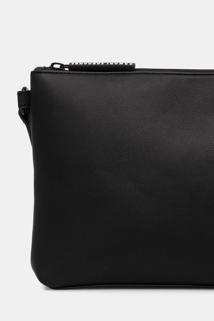 Armani Exchange чанта през рамо мъжка от имитация на кожа