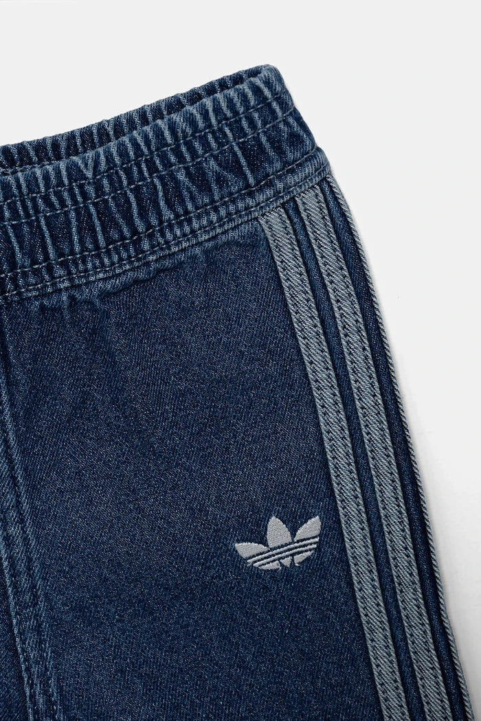 Çocuk adidas Originals takımı