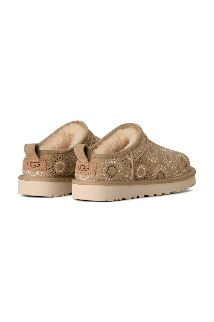 Велурени чехли UGG W Classic Micro Sun Stitch