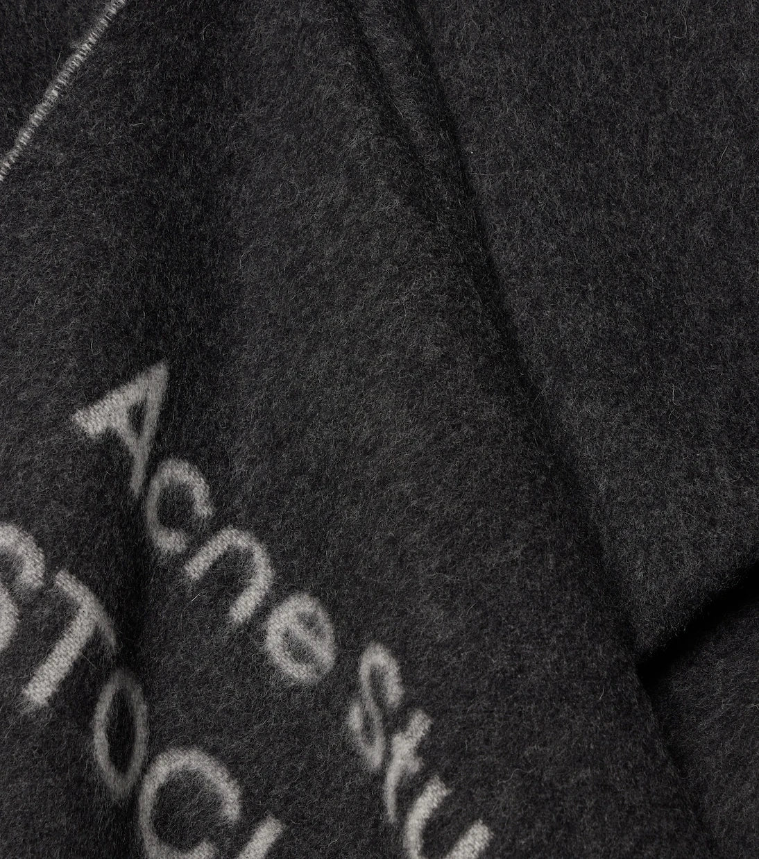 Acne Studios - وشاح صوف بشعار