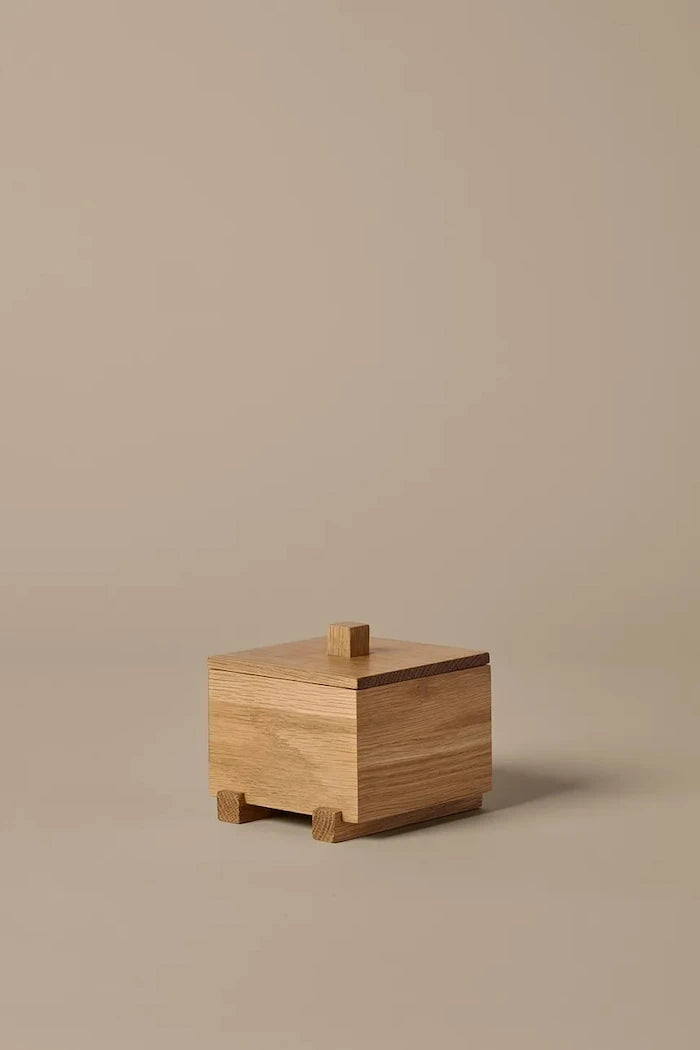 Ferm Living meşe ağacından saklama kutusu 9,5 x 10 x 11 cm