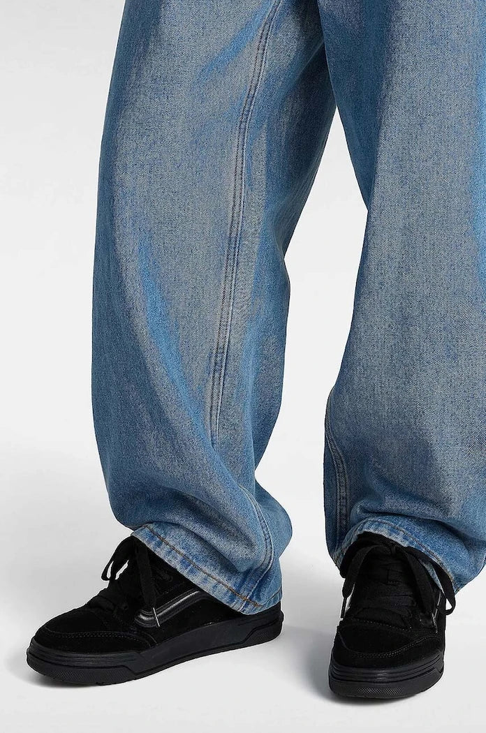 Велурени кецове Vans Hylane