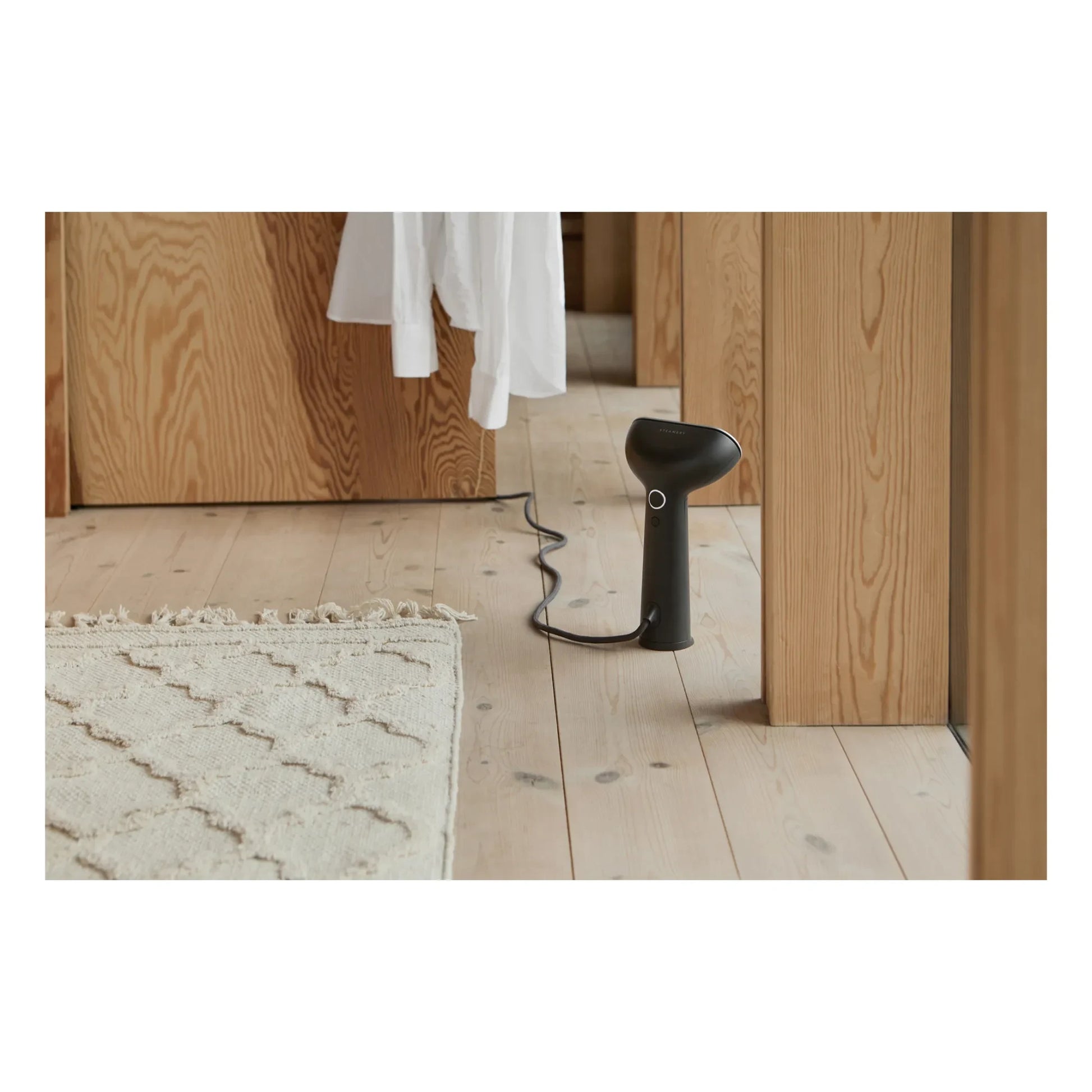 Steamery - Cirrus N°3 Steamer  | Charcoal