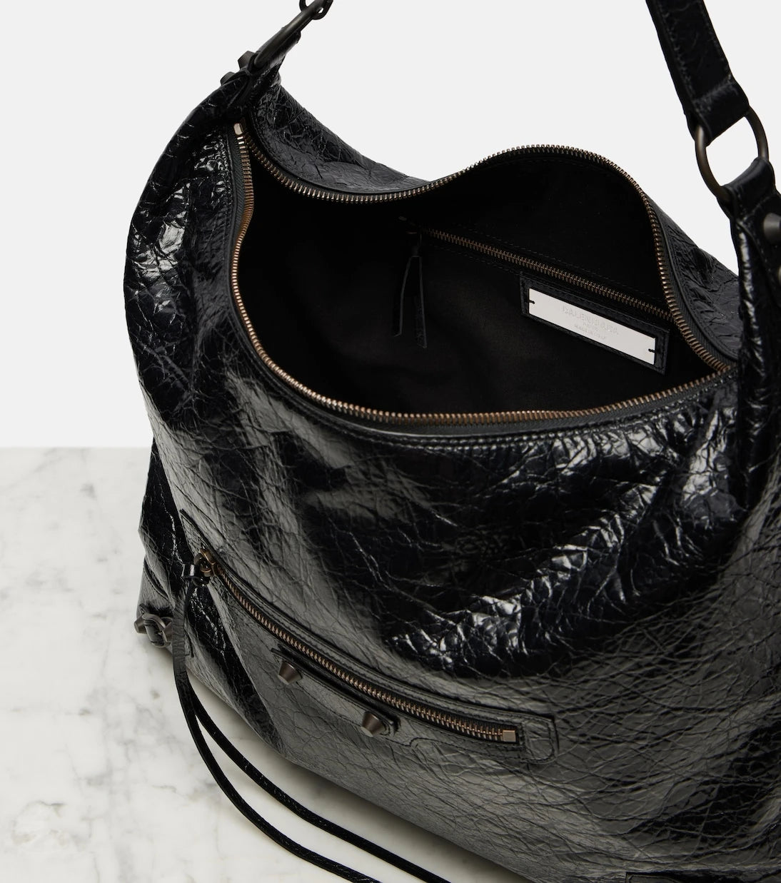 Balenciaga - حقيبة كتف Le City Medium من الجلد