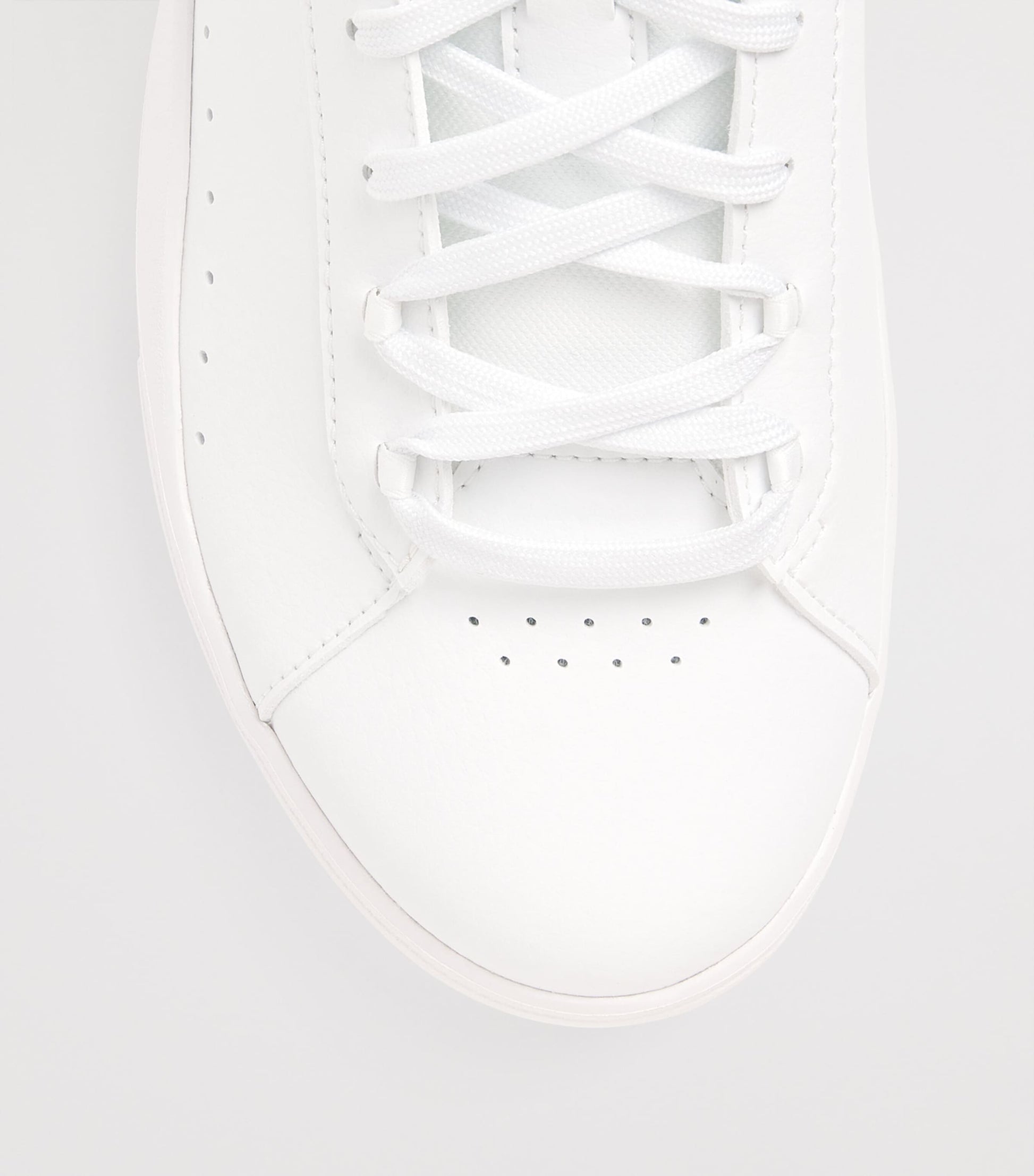 The Roger Advantage Sneakers