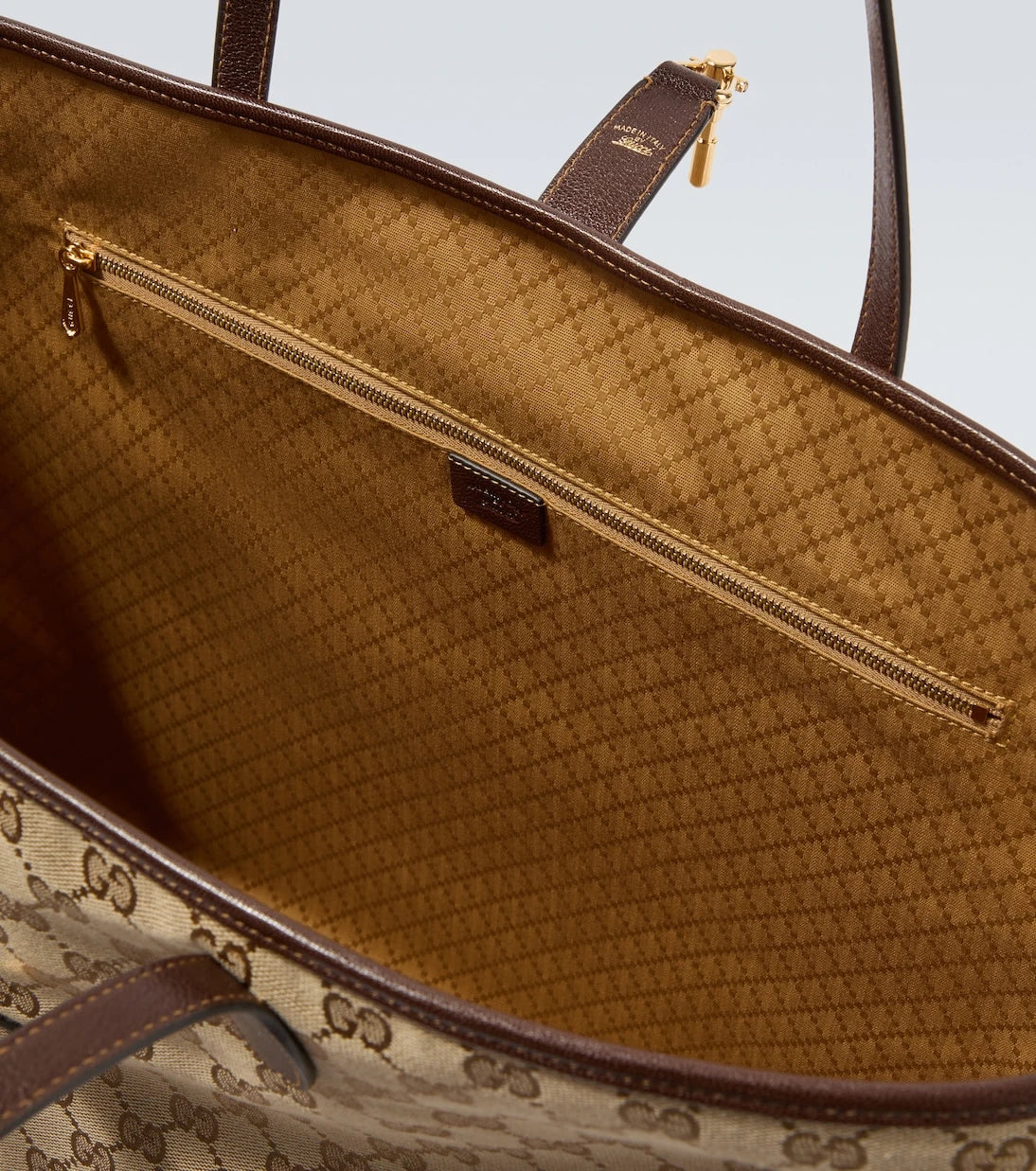 Gucci - حقيبة يد كبيرة جاكي جي جي كانفاس من قوتشي