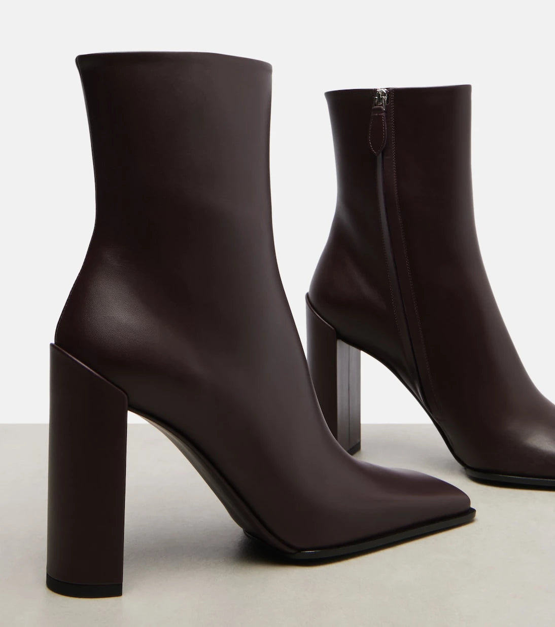 Alaïa - Leather ankle boots