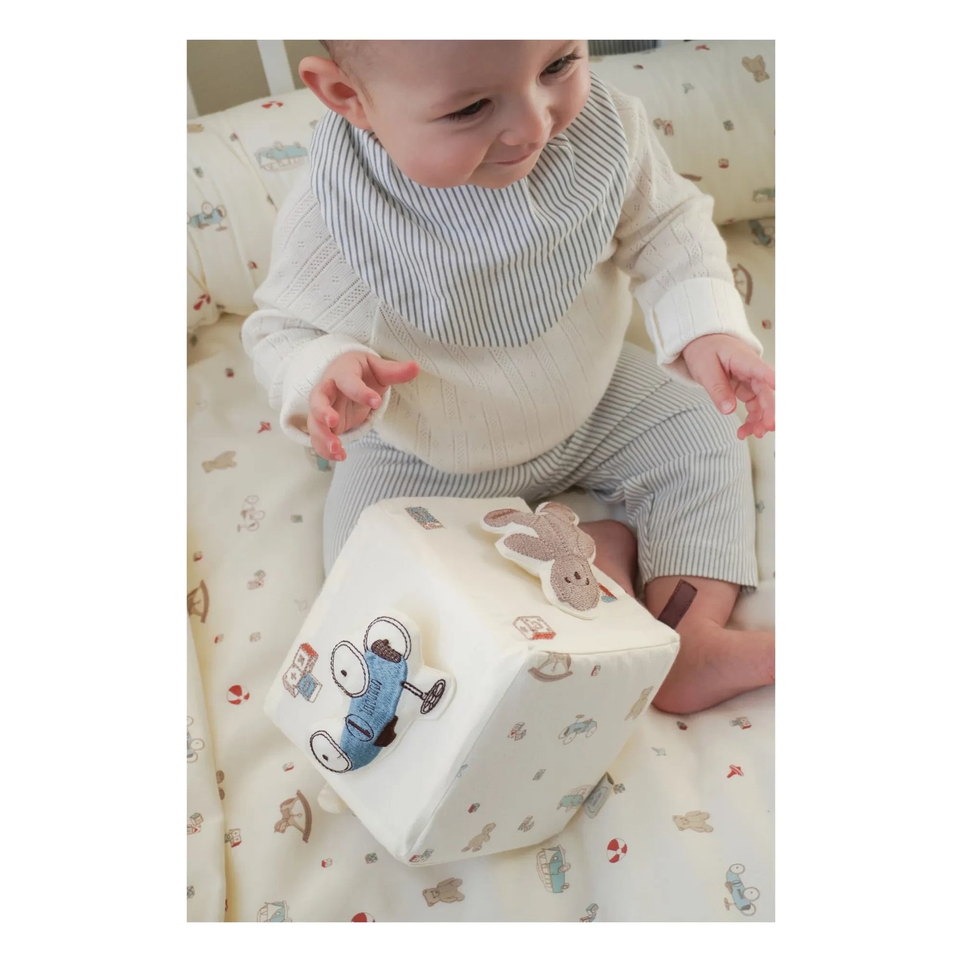 Cam Cam - Vintage Toys activity cube | Beige