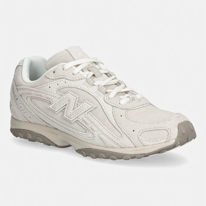 New Balance 204 маратонки дамски от велур