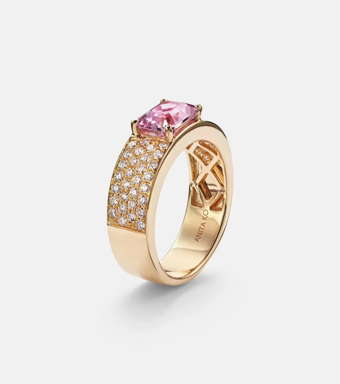 Anita Ko - 18kt gold ring with sapphire and diamonds