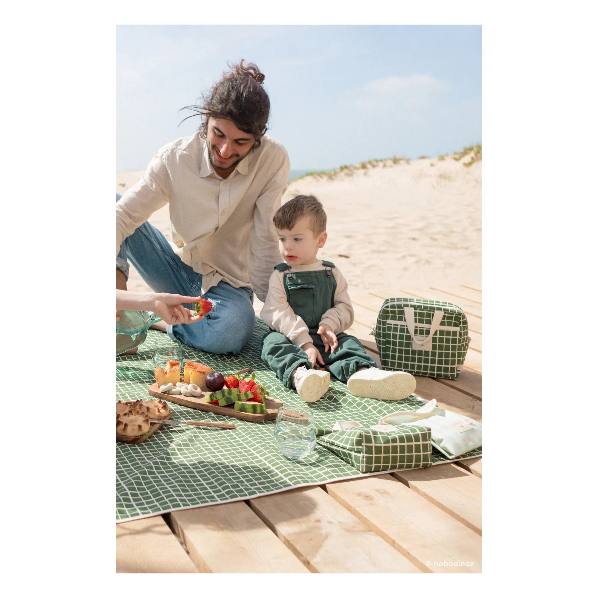 Nobodinoz - Sunshine Picnic Tablecloth | Green