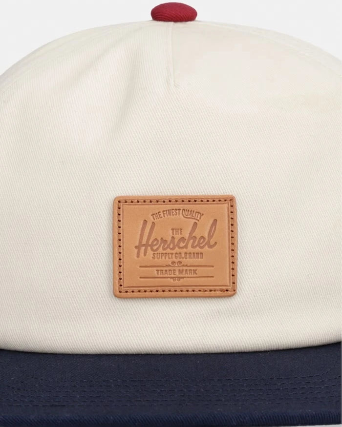 Herschel шапка с козирка от памук Scout Vintage