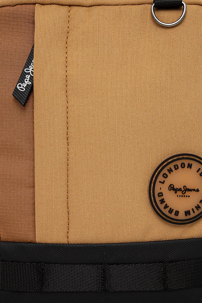 Чанта през рамо Pepe Jeans KEENE CORE