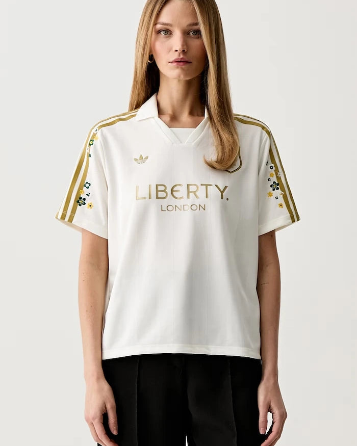 adidas Originals polo yaka kadın tişört
