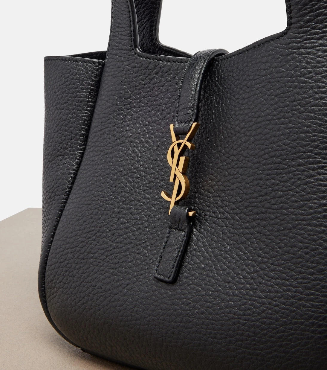 Saint Laurent - Le 5 à 7 Bea Baby leather tote bag