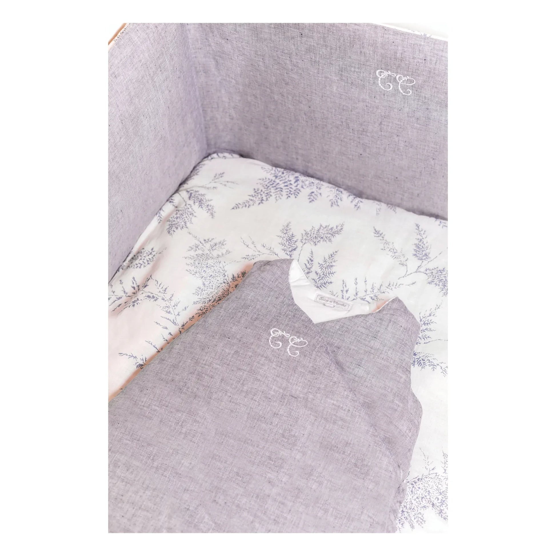 Tartine et Chocolat - Foliage Bed Bumper | Grey