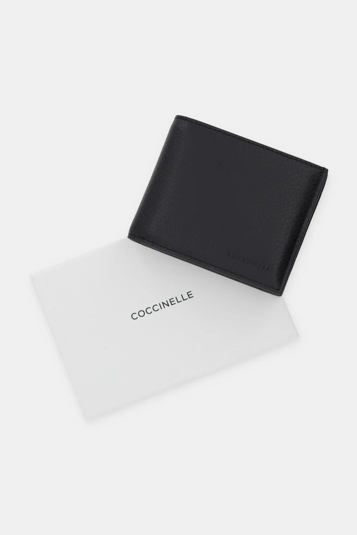 Coccinelle портфейл от кожа SOFT