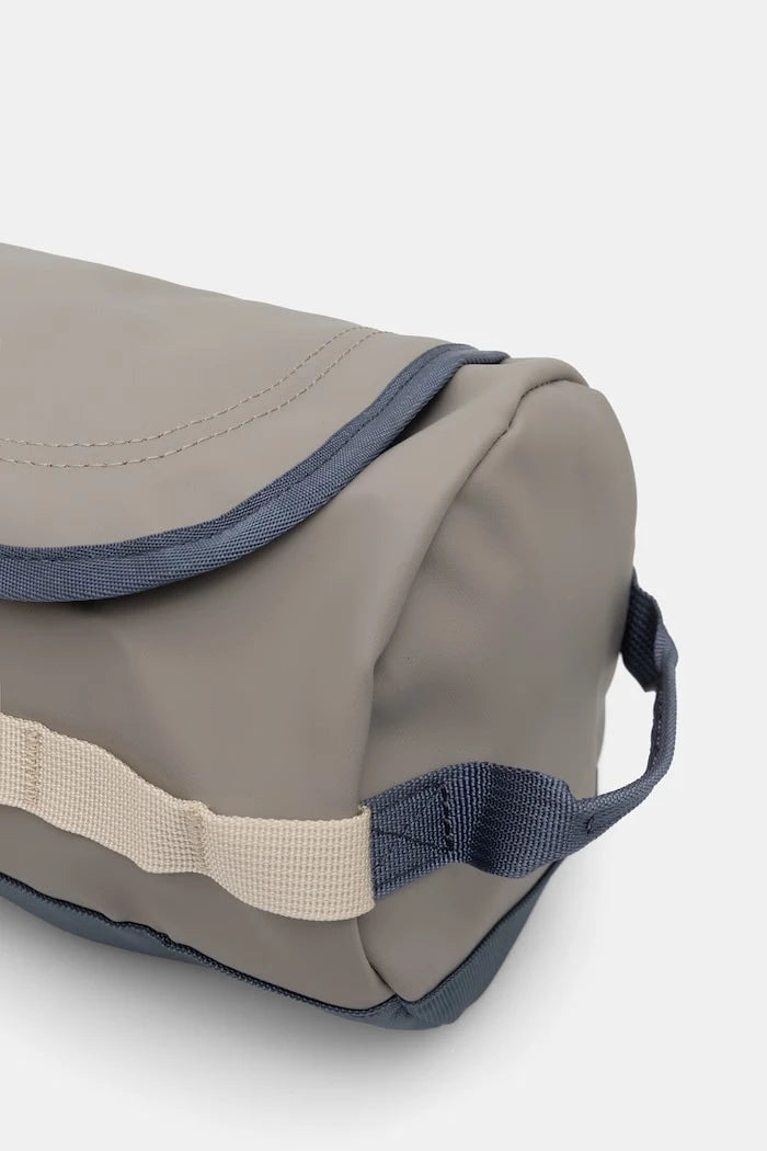 The North Face Base Camp Travel Canister 5,7L Kozmetik Çantası