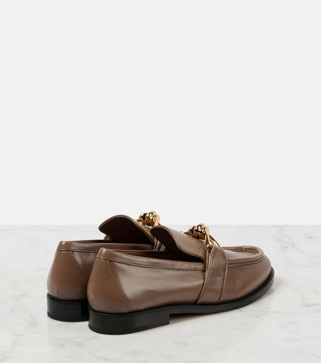 Bottega Veneta - حذاء لوفرز أستير نوت الجلدي