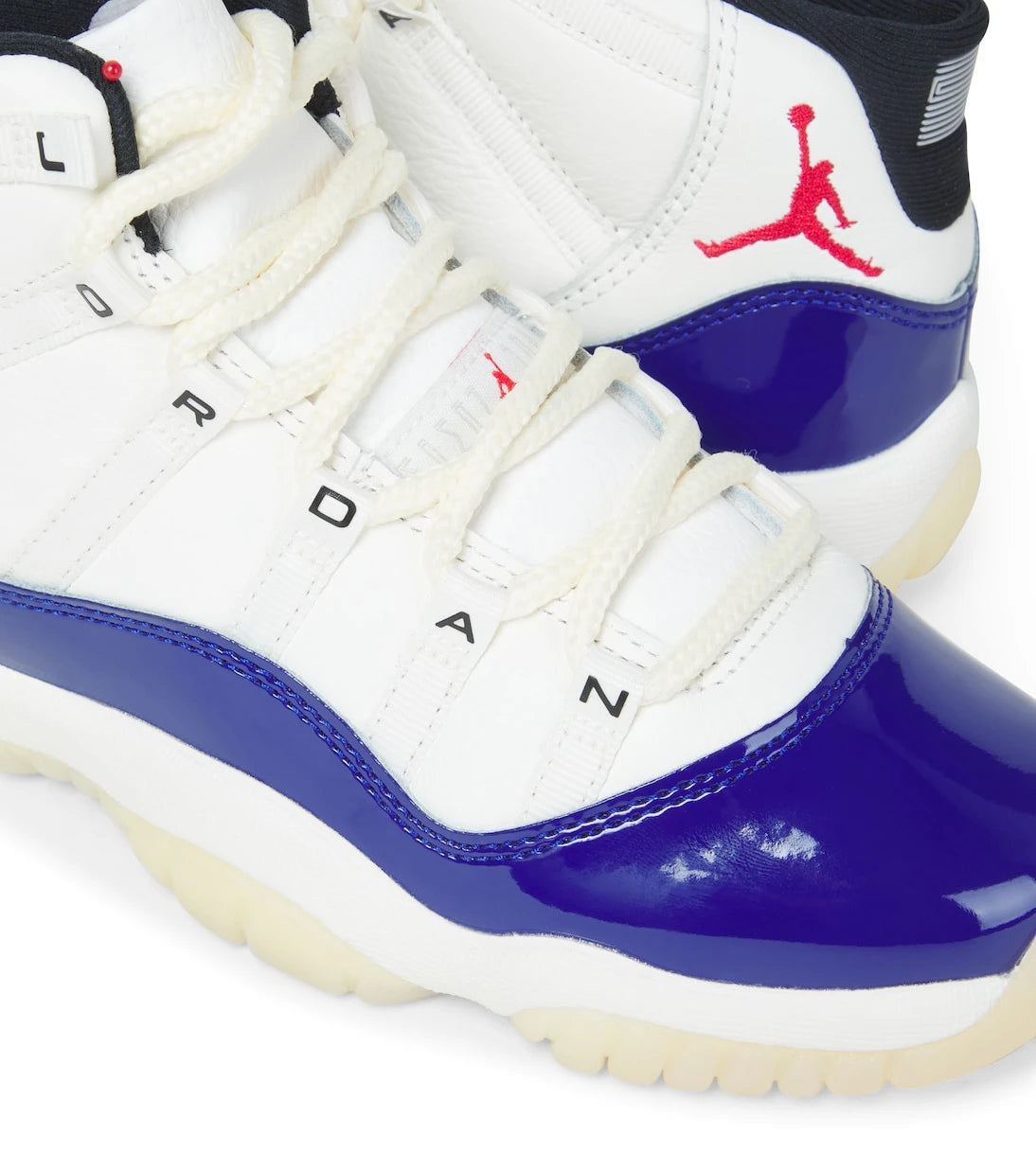 Nike Kids - حذاء سنيكرز Air Jordan 11 Retro الجلدي