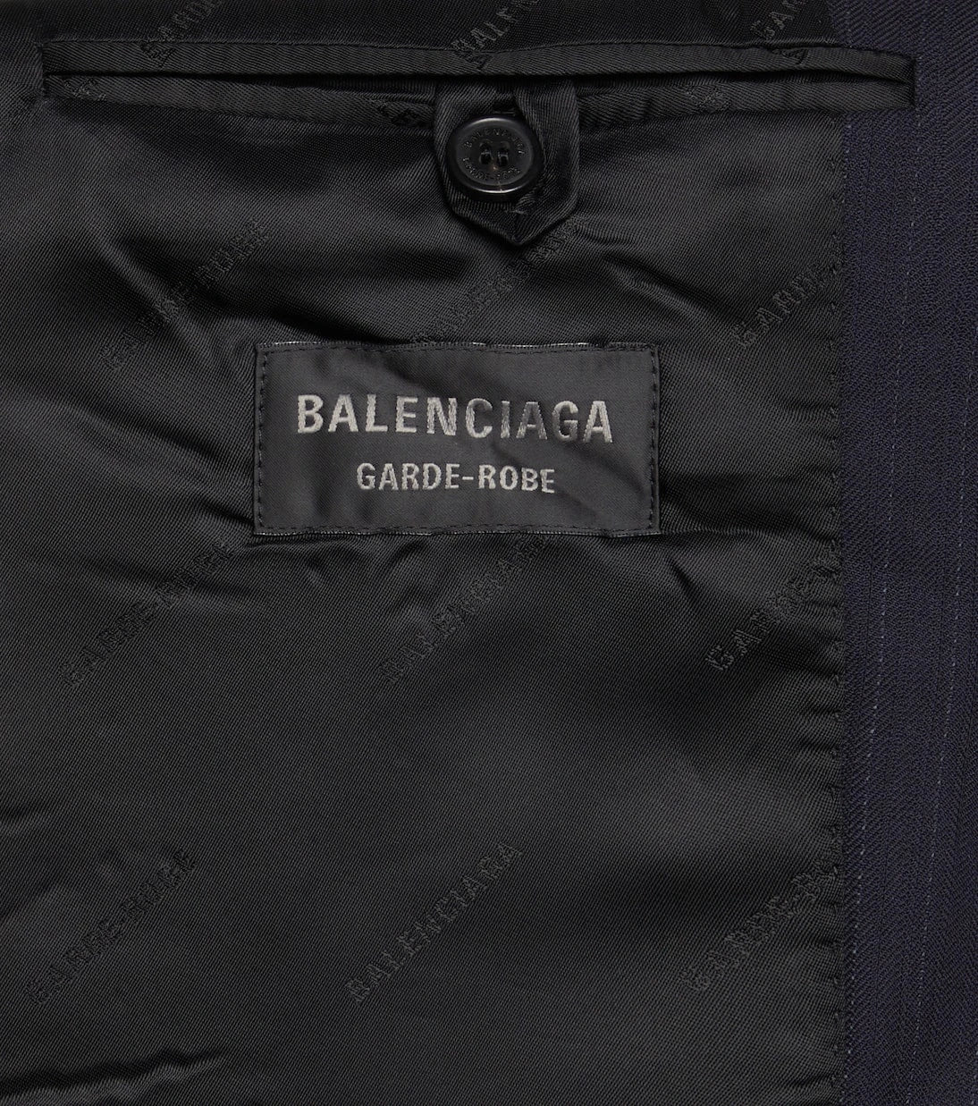 Balenciaga - بليزر صوف مقلم