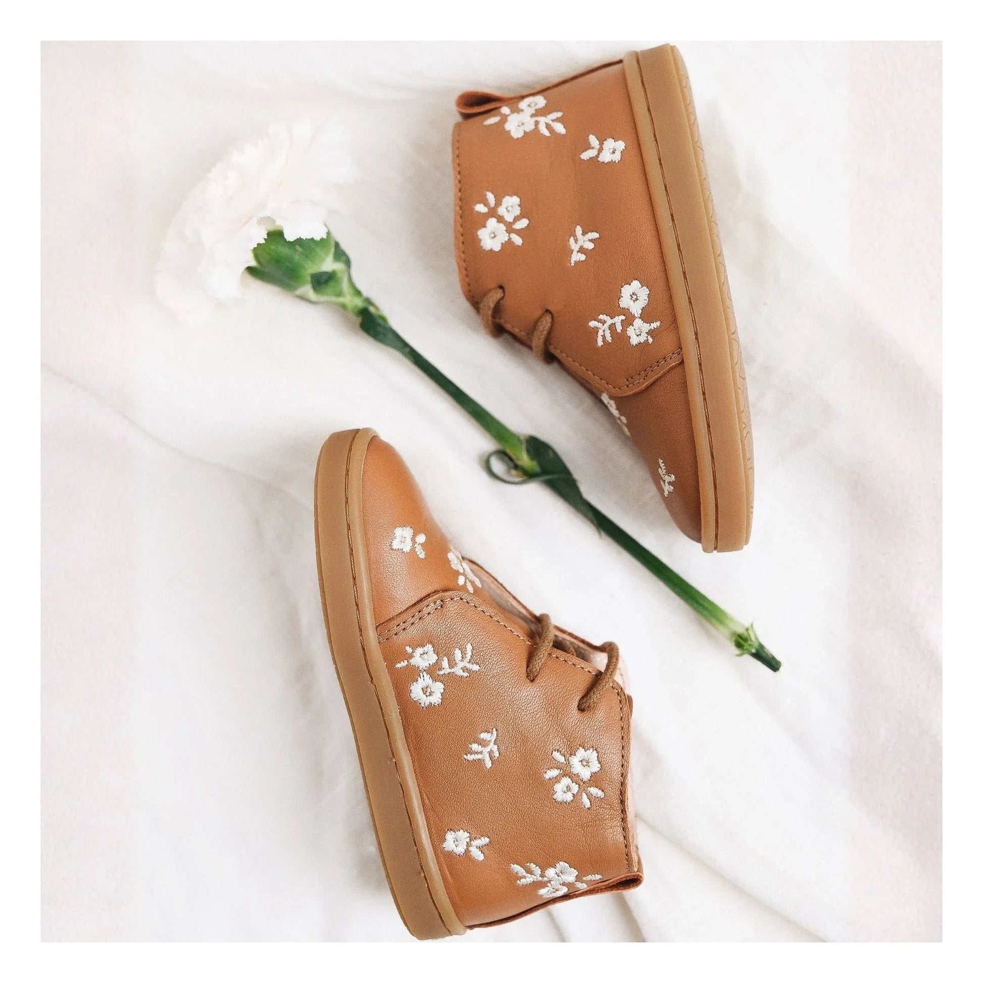 Lazare - Raoul Fleurs Lace-up Sneakers | Camel