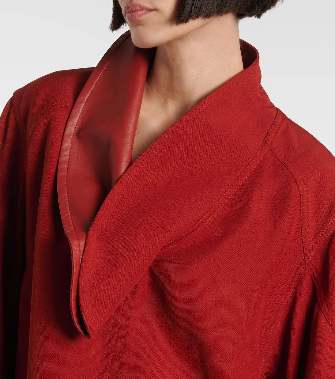 Bottega Veneta - بلوزة مزينة بالجلد