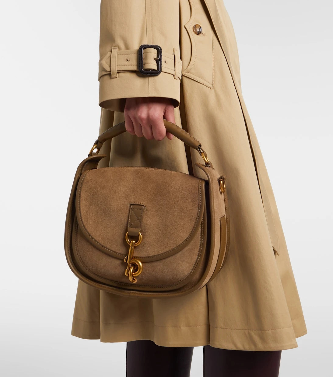 Burberry - حقيبة يد علوية من الشمواه بتصميم Clip Messenger