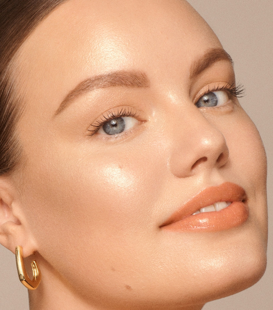 Nova Glow Liquid Light Highlighter