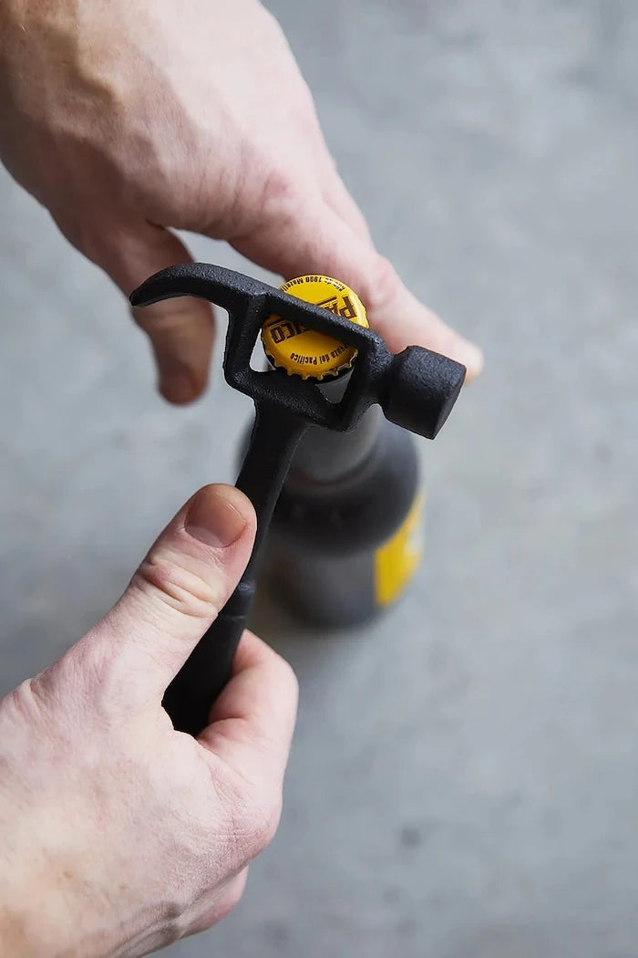 Отварачка за бутилки Gentlemen's Hardware Hammer Bottle Opener