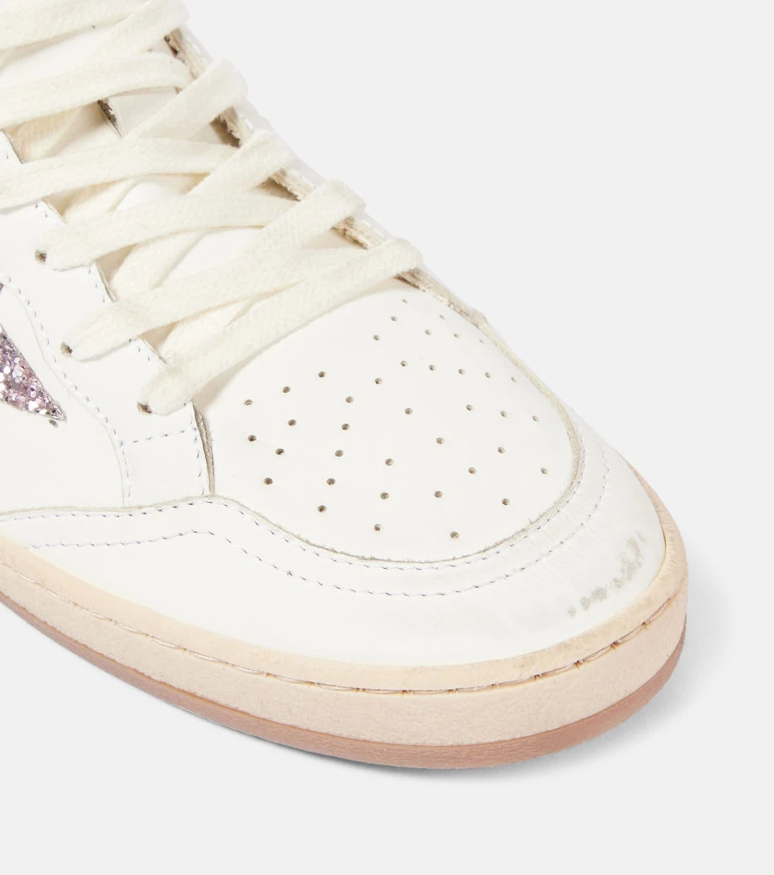 Golden Goose - حذاء سنيكرز Ball Star من الجلد اللامع