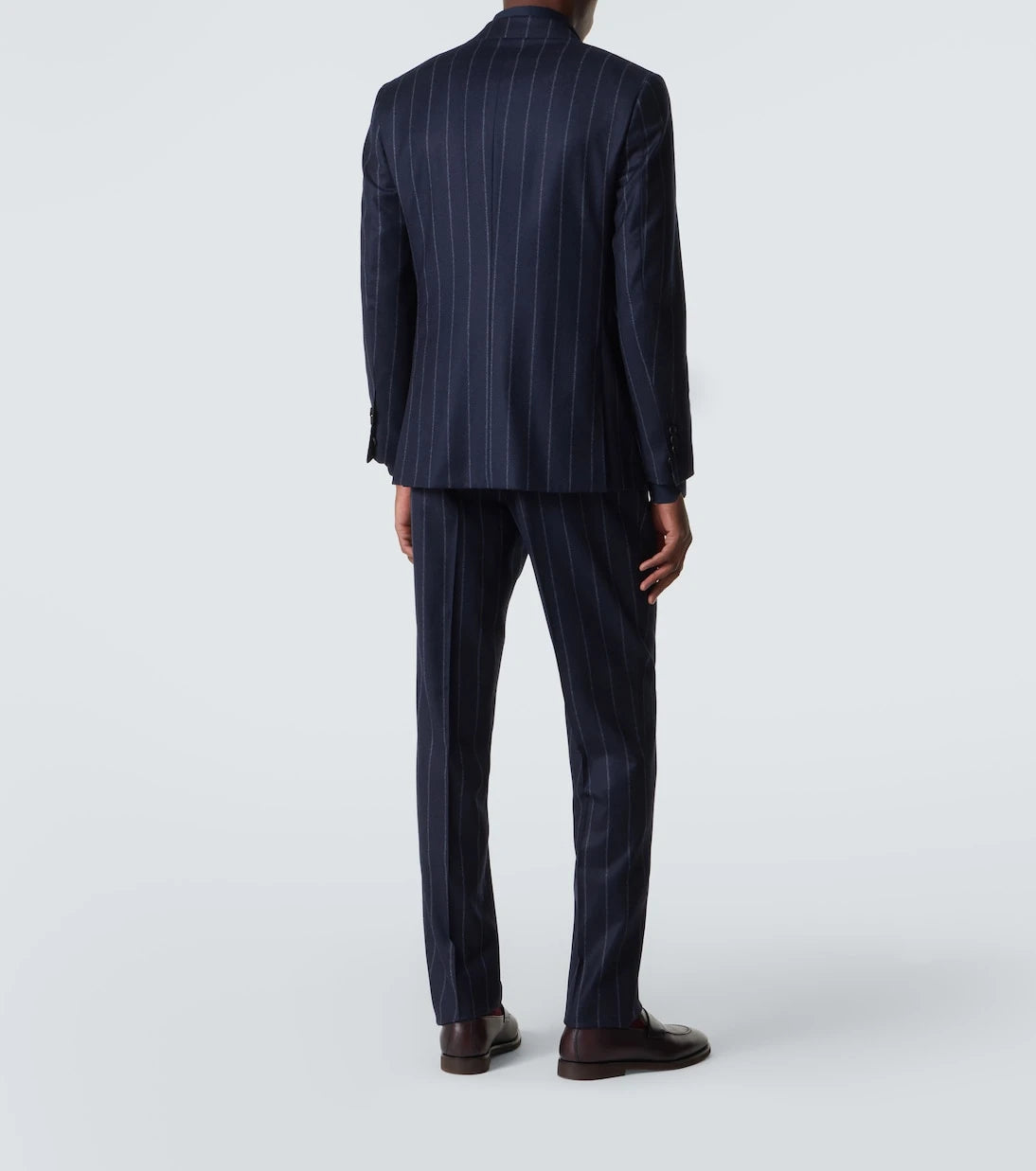 Thom Sweeney - بدلة من الصوف والكشمير بنقشة الخطوط الطولية