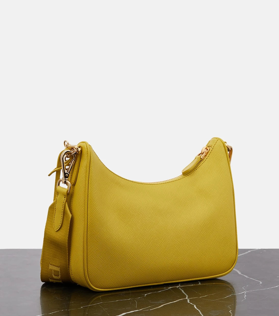 Prada - حقيبة كتف صغيرة Re-Edition 2005 جلدية